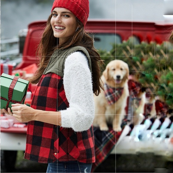 XS Red Buffalo Plaid Flannel Puffer Zip Up Vest - Picture 6 of 14